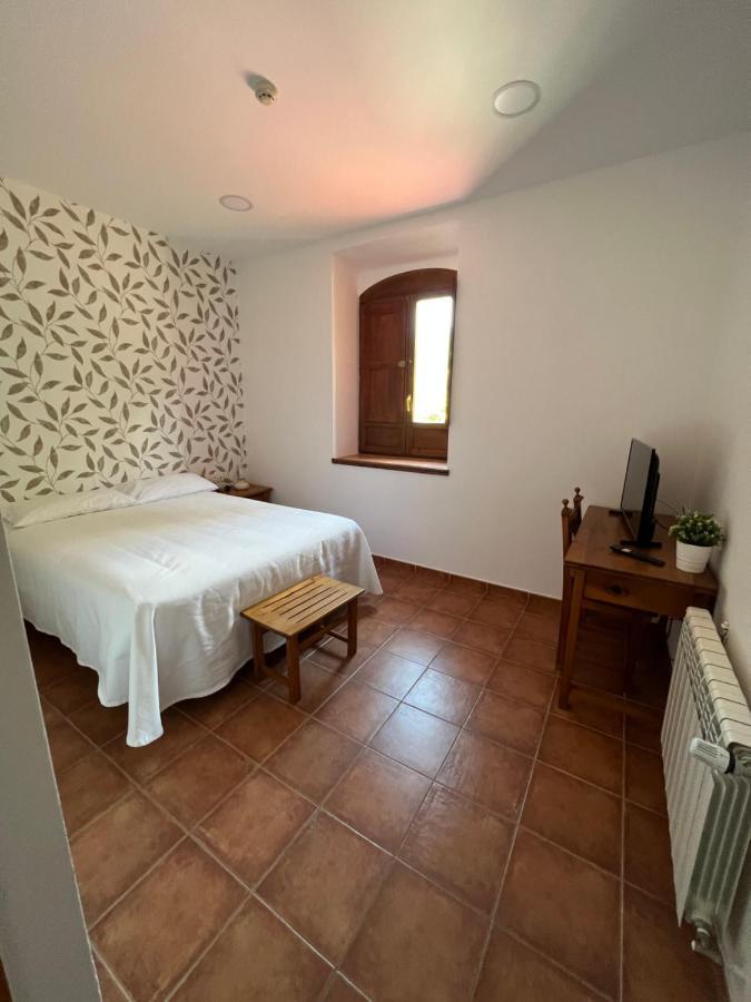Hostal Villa El Colmenar Mombeltrán Exteriör bild