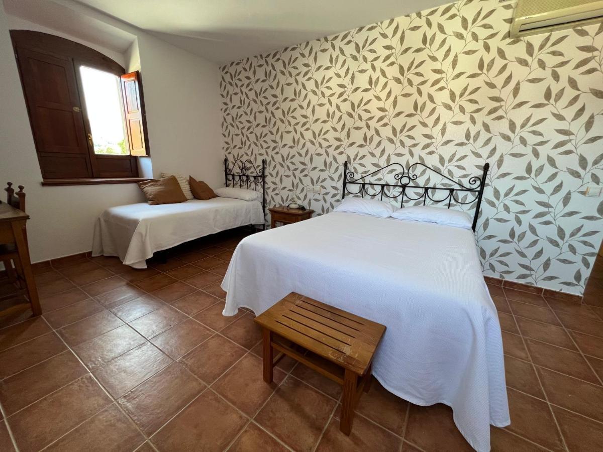 Hostal Villa El Colmenar Mombeltrán Exteriör bild